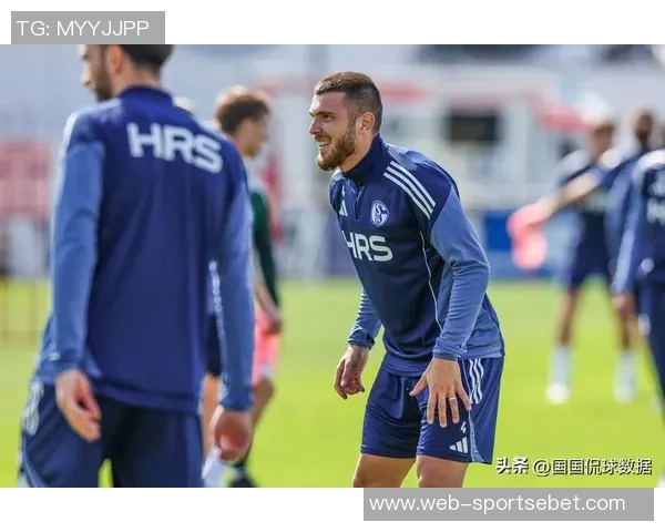 沙尔克04逆转绝杀帕德博恩成功反超升至德乙榜首准备冲击德甲