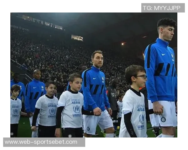 弗洛伦齐谈国米领跑积分榜或将引发亚军争夺战的讨论 弗洛伦齐谈国米领跑积分榜或将引发亚军争夺战的讨论