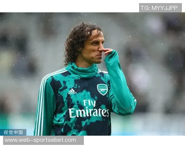 曼联考虑与赞助商DXC续约四年总价达8000万镑的合作方案